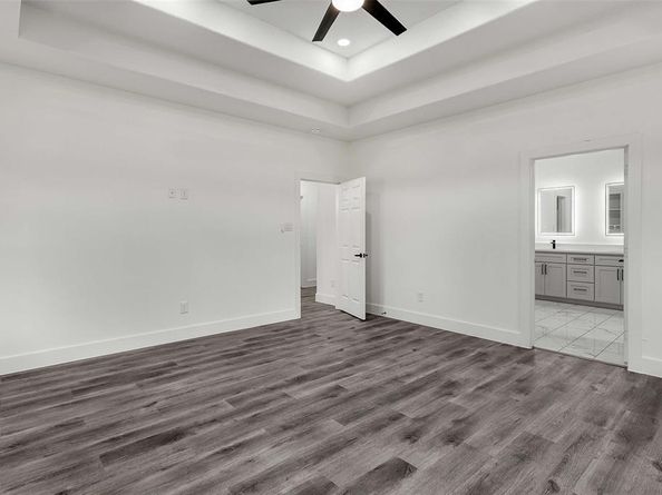 2827  Fernwood Avenue , Dallas Texas 75216