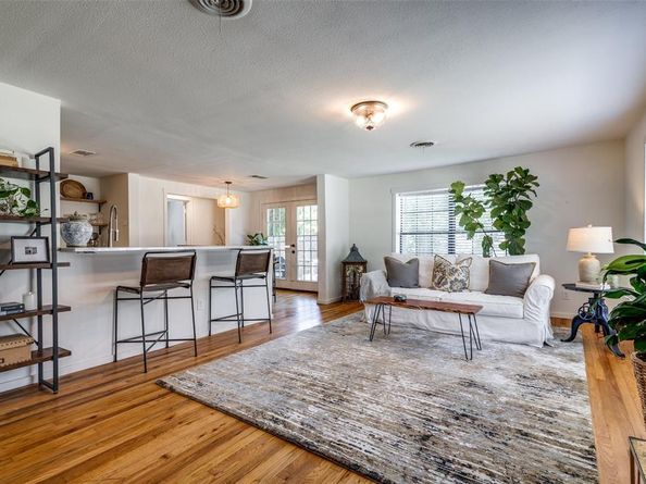 5415  Dartmouth Avenue , River Oaks Texas 76114