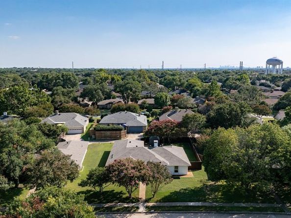 1002  Windsong Trail , Richardson Texas 75081