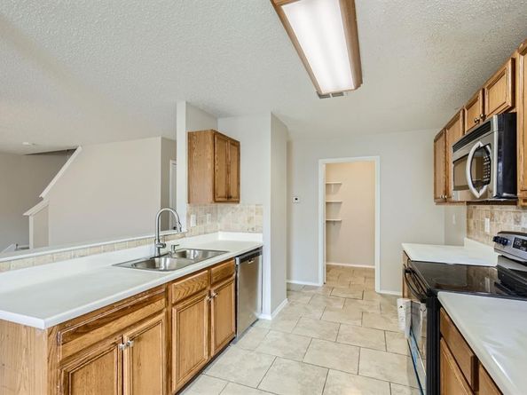 1433  Glenwick Drive , Rockwall Texas 75032