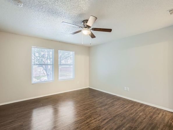 1433  Glenwick Drive , Rockwall Texas 75032