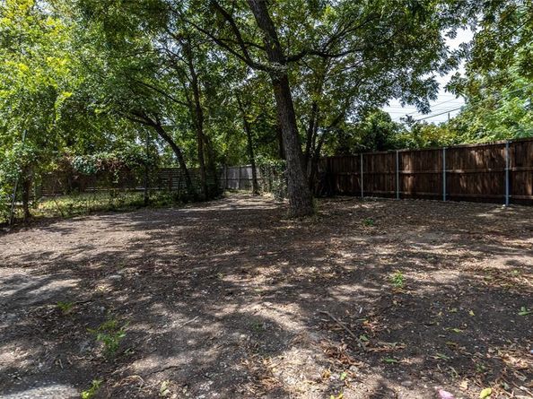 1411 E Waco Avenue , Dallas Texas 75216