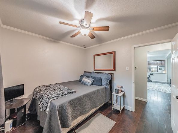 833 W Cheryl Avenue , Hurst Texas 76053