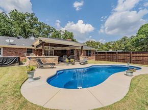 833 W Cheryl Avenue , Hurst Texas 76053
