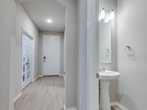 2944  Dixondale Drive , Fort Worth Texas 76108
