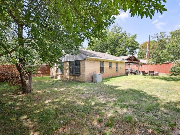 10505  Ferguson Road , Dallas Texas 75228