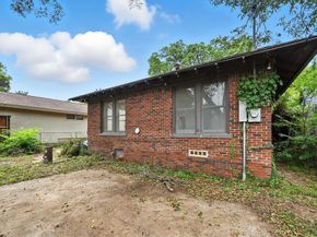 1042 N Clinton Avenue , Dallas Texas 75208