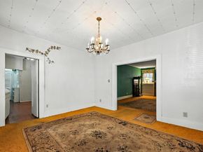1042 N Clinton Avenue , Dallas Texas 75208