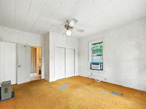 1042 N Clinton Avenue , Dallas Texas 75208