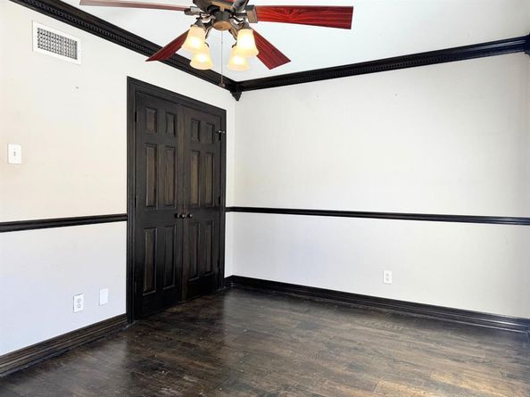 7770  Meadow Road  106, Dallas Texas 75230