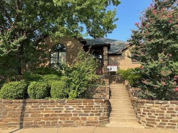 2704  Yorkshire Court 