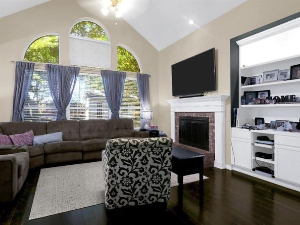 2115  Crestwood Trail , Mansfield Texas 76063