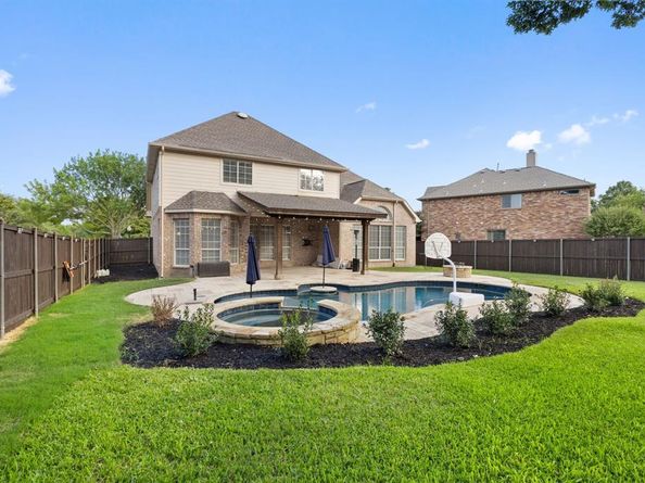 2000  Arrowwood Court , McKinney Texas 75072