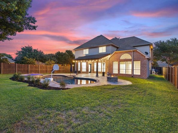 2000  Arrowwood Court , McKinney Texas 75072