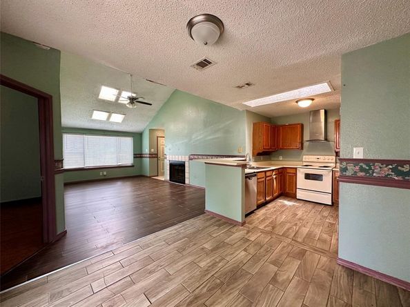 1416  Woodfern Drive , Arlington Texas 76018