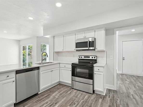 1818  Place One Lane , Garland Texas 75042