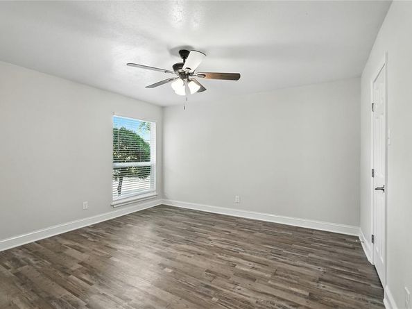 1818  Place One Lane , Garland Texas 75042