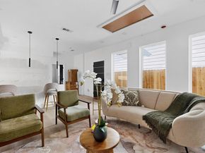 2415  Hooper Street , Dallas Texas 75215
