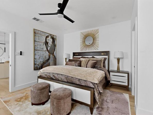 2415  Hooper Street , Dallas Texas 75215