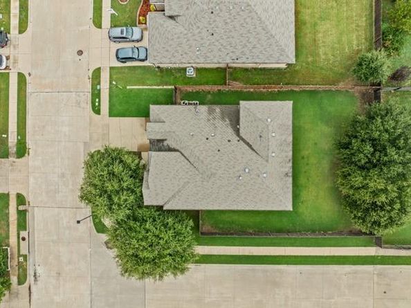 557  Vickie Street , Crowley Texas 76036