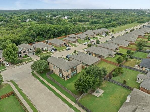 557  Vickie Street , Crowley Texas 76036