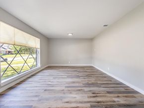 809  Carroll Drive , Garland Texas 75041