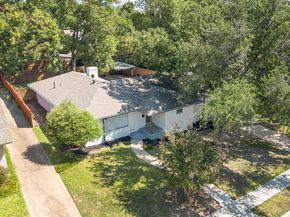809  Carroll Drive , Garland Texas 75041
