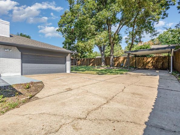 809  Carroll Drive , Garland Texas 75041