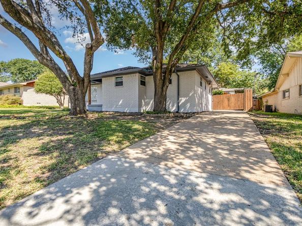 809  Carroll Drive , Garland Texas 75041