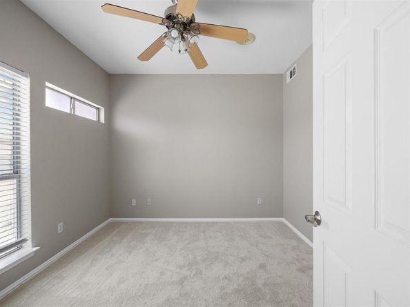 4104 N Hall Street  326, Dallas Texas 75219