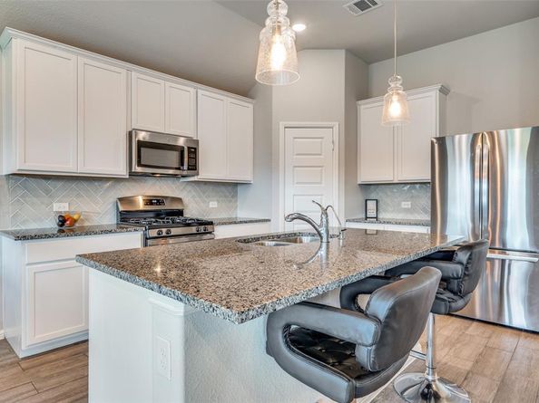 1404  Bellaire Street , Celina Texas 75009