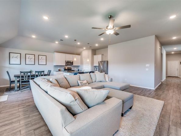 1404  Bellaire Street , Celina Texas 75009