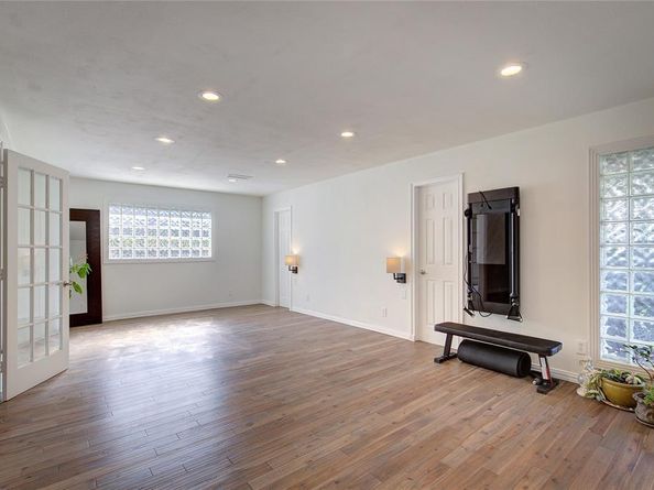 8415  Gladwood Lane , Dallas Texas 75243