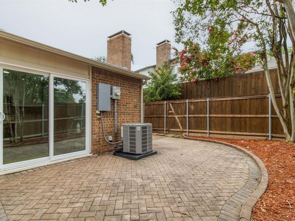 2222  Salem Drive , Carrollton Texas 75006