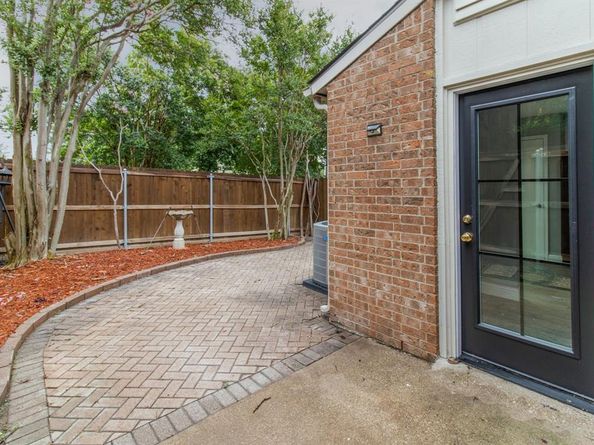 2222  Salem Drive , Carrollton Texas 75006
