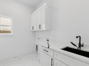 4715 S Denley Drive , Dallas Texas 75216