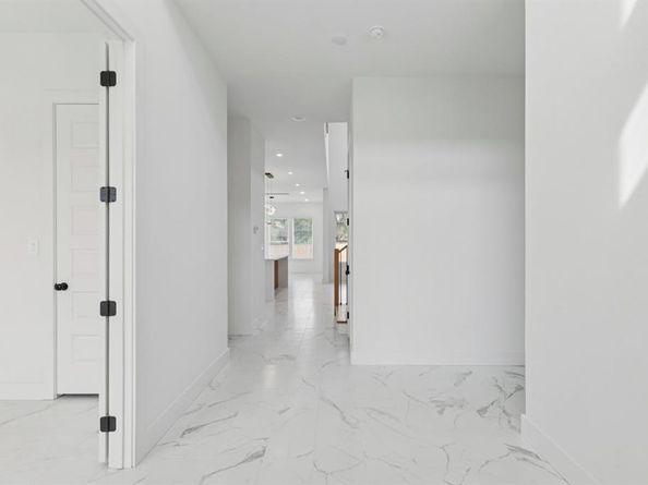 4715 S Denley Drive , Dallas Texas 75216