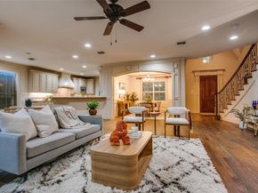 7238  Casa Loma Avenue , Dallas Texas 75214