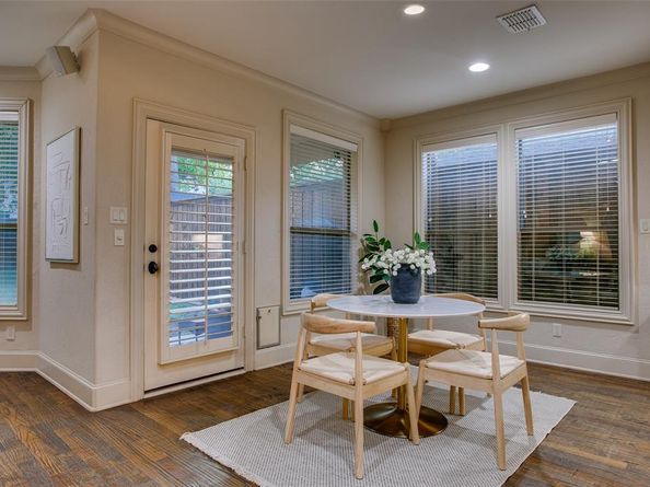 7238  Casa Loma Avenue , Dallas Texas 75214