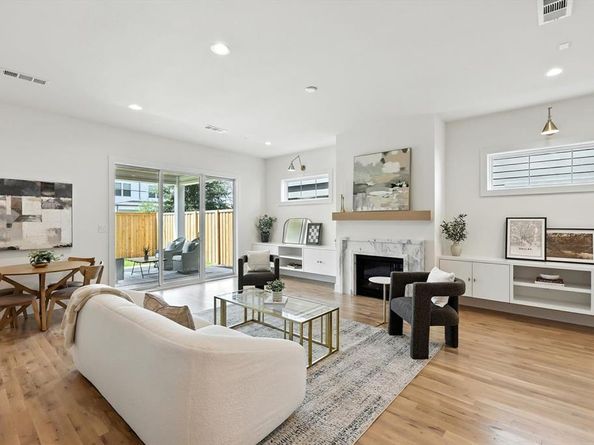 4518  Hopkins Avenue , Dallas Texas 75209