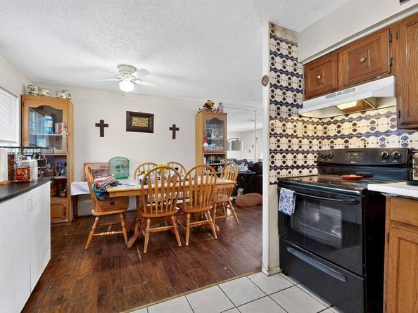 1109  Montclair Drive , Garland Texas 75040