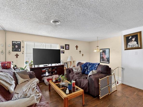 1109  Montclair Drive , Garland Texas 75040