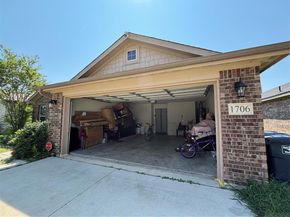 1706 E Arlington Avenue , Fort Worth Texas 76104