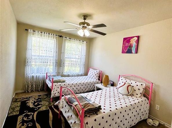 1706 E Arlington Avenue , Fort Worth Texas 76104