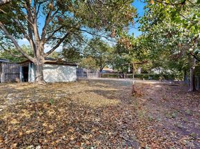 1421  Barlow Avenue , Dallas Texas 75224
