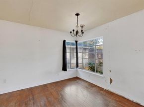 1421  Barlow Avenue , Dallas Texas 75224