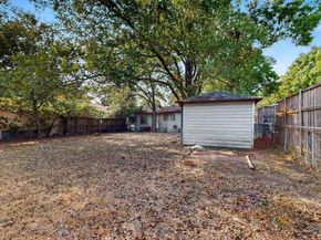 1421  Barlow Avenue , Dallas Texas 75224