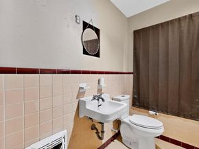 1421  Barlow Avenue , Dallas Texas 75224