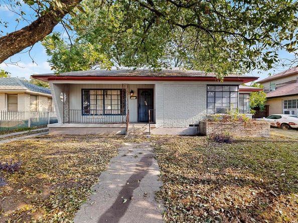 1421  Barlow Avenue , Dallas Texas 75224
