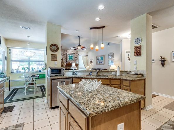 327  Kahala Drive , Dallas Texas 75218
